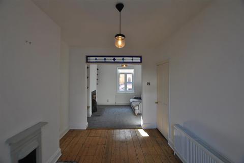 2 bedroom house to rent, Monmouth Street, Victoria Park, Bristol