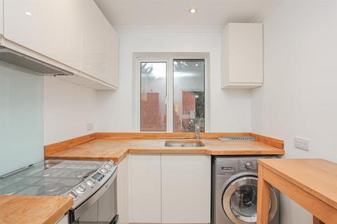 2 bedroom apartment to rent, Merewood Avenue, Headington, Oxford