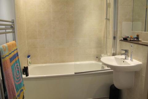 2 bedroom flat to rent, Queen Marys Gate, SOUTH WOODFORD