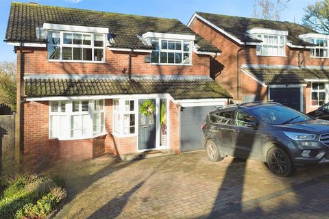 4 bedroom detached house for sale, Hazelwood Close, Rugby CV22