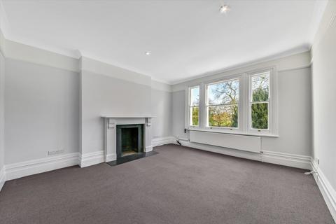 2 bedroom flat to rent, Albert Mansions, Albert Bridge Road, London, SW11