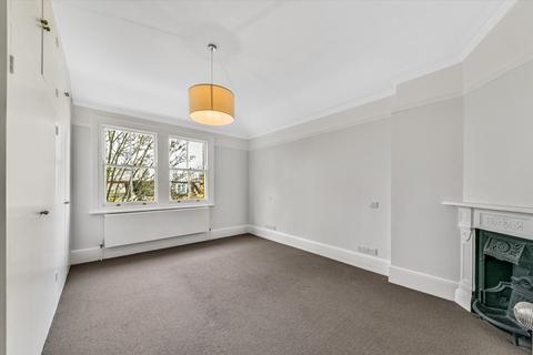 2 bedroom flat to rent, Albert Mansions, Albert Bridge Road, London, SW11