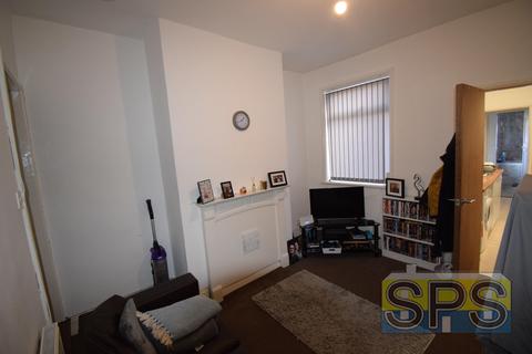 2 bedroom terraced house to rent, Darnley Street, Stoke-on-Trent ST4