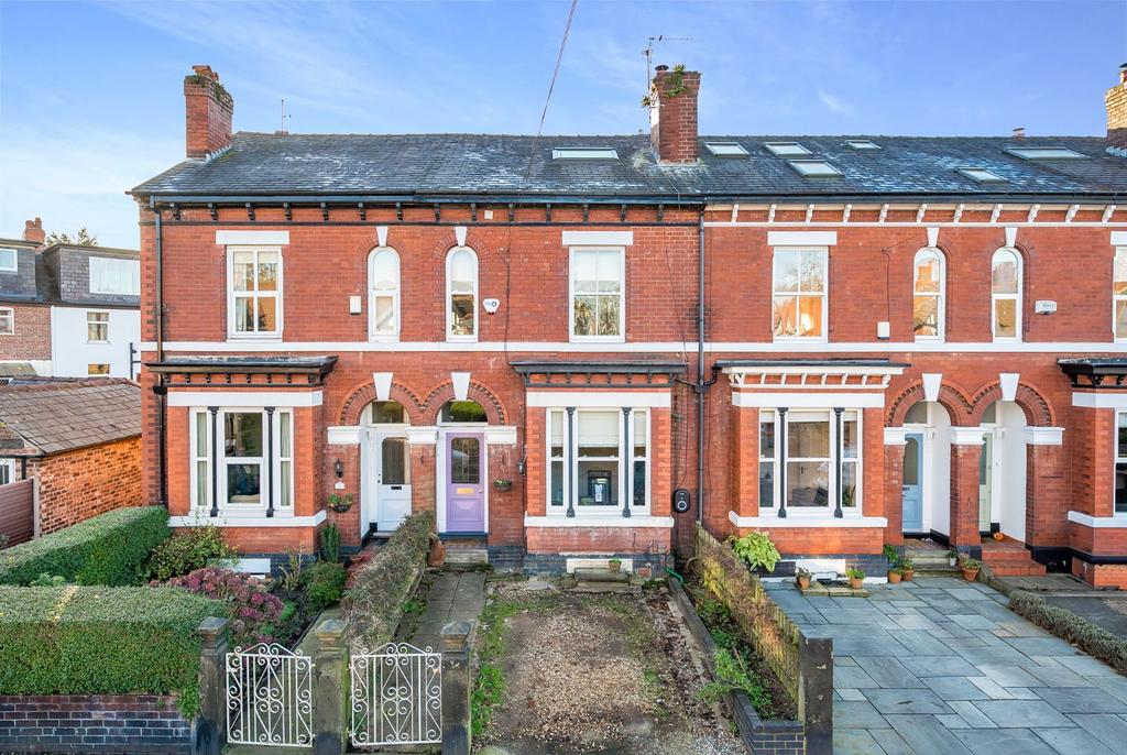 Meadows Road, Heaton Chapel... 3 bed terraced house - £2,000 pcm (£462 pw)
