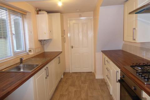 3 bedroom terraced house to rent, Cooper Road, Grimsby