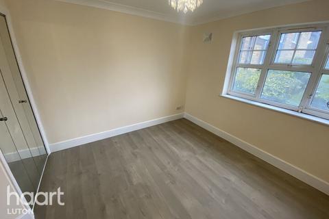 2 bedroom flat to rent, Earls Meade, LUTON