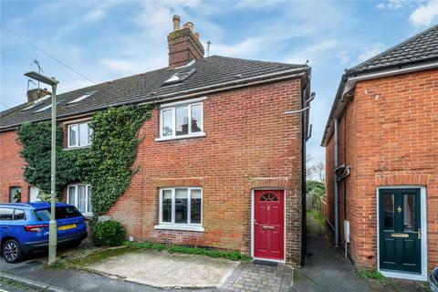 3 bedroom end of terrace house for sale, Penns Road, Petersfield, Hampshire, GU32