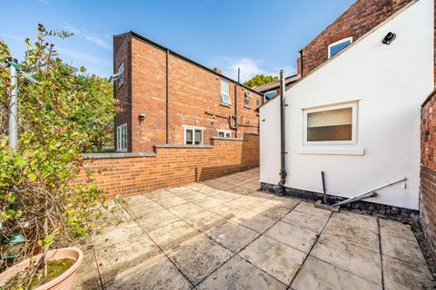 3 bedroom terraced house to rent, Burton Road, Lincoln, Lincolnshire, LN1