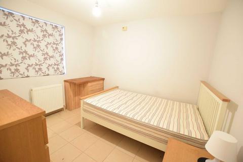 1 bedroom end of terrace house to rent, Cumberland Road, Reading RG1