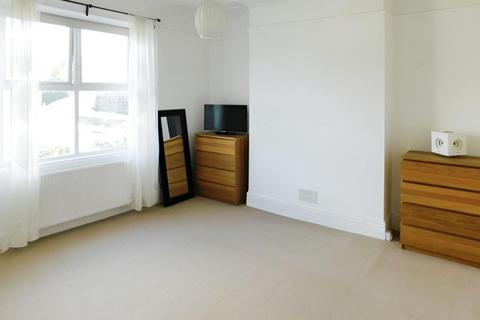 2 bedroom flat to rent, Armstrong Road, Wallsend