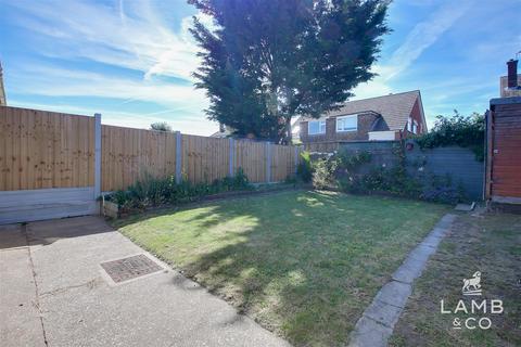 2 bedroom semi-detached bungalow for sale, Manfield Gardens, St Osyth CO16
