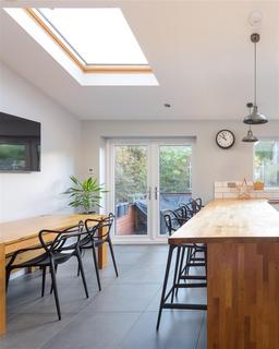8 Highcliffe Drive, Sheffield, S11 7LU