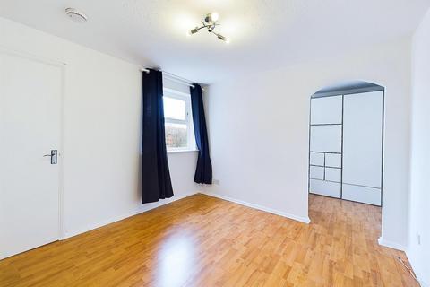 Studio to rent, Macmillan Way, Tooting Bec