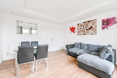 2 bedroom flat to rent, St Saviours Estate, Bermondsey, London, SE1