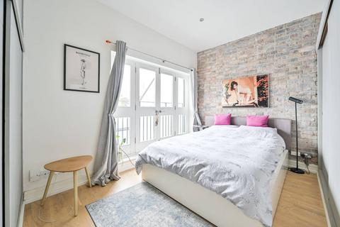 2 bedroom flat for sale, Maidstone Building Mews, London Bridge, London, SE1