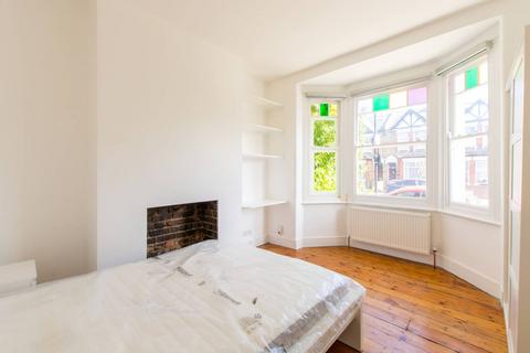 3 bedroom house to rent, Eldon Road, Wood Green, London, N22