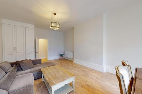 1 bedroom flat to rent, Sinclair Road, London W14