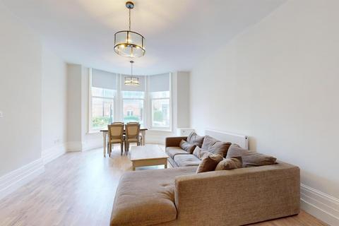 1 bedroom flat to rent, Sinclair Road, London W14