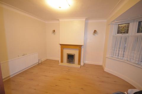 3 bedroom terraced house to rent, Selwyn Avenue, IG3 8JP