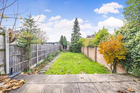 12 Kingswear Road, Ruislip, HA4 6AY