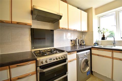 2 bedroom apartment for sale, Courtlands Close, Watford WD24