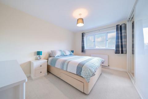 104 Elliott Avenue, Ruislip, HA4 9LZ