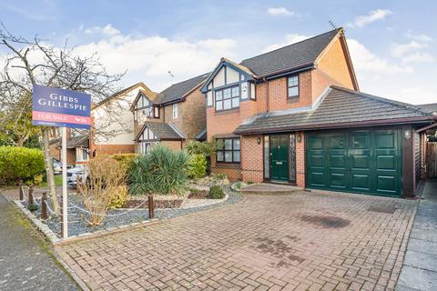 3 bedroom detached house for sale, Elliott Avenue, Ruislip, Middlesex