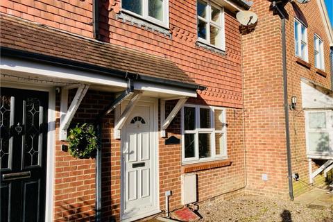 2 bedroom terraced house to rent, Wordsworth Place, Horsham