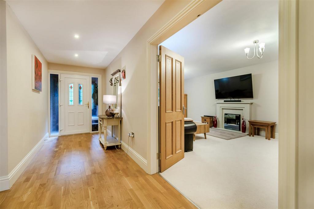 8617454-interior44.jpg