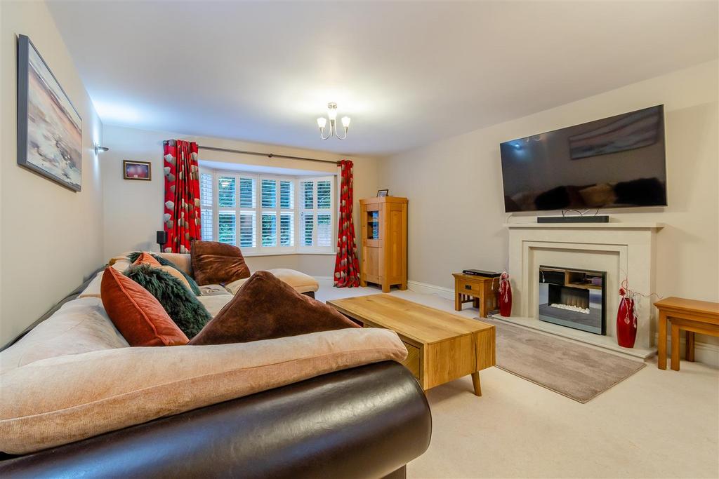 8617454-interior42.jpg