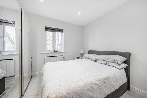 2 bedroom flat for sale, Brocade Court,  Colindeep Lane,  NW9