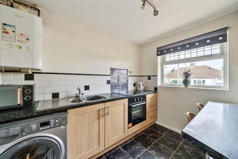 2 bedroom detached bungalow for sale, Farnborough,  Hampshire,  GU14