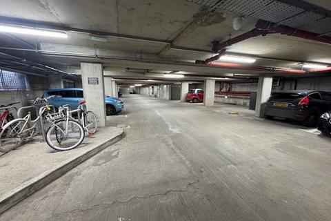 Parking to rent, Cheshire Street, London, E2