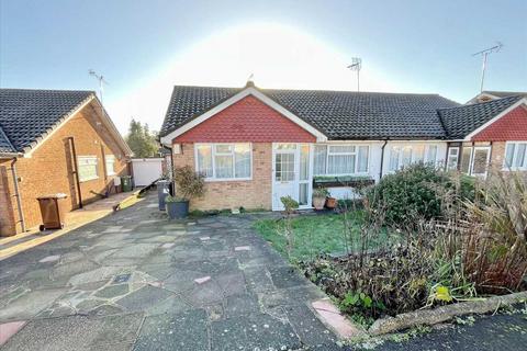 2 bedroom bungalow for sale, Arden Close, Bushey Heath, WD23.