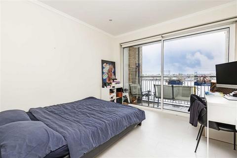 2 bedroom flat to rent, Wapping High Street, London E1W