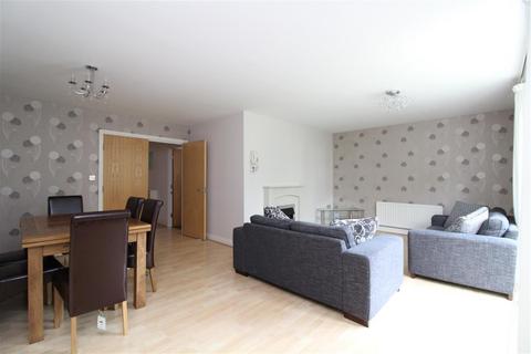 3 bedroom apartment to rent, Eller House, Far Headingley