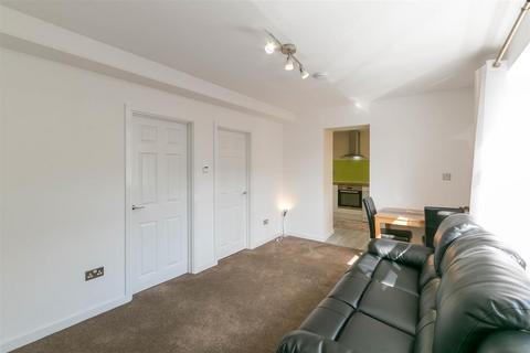 2 bedroom flat to rent, Station Road, South Gosforth, Newcastle upon Tyne