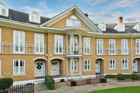 4 bedroom terraced house for sale, Lakeside Grange, Weybridge, Surrey, KT13