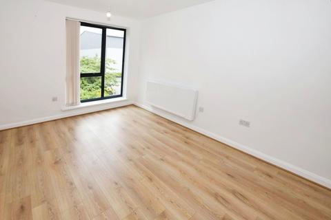 2 bedroom flat to rent, Medlock Place, Droylsden, Manchester, M43