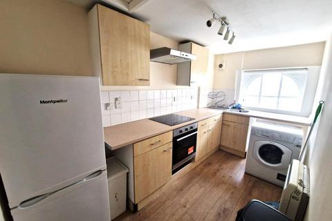 2 bedroom flat to rent, 100A Holland Park Avenue, London W11