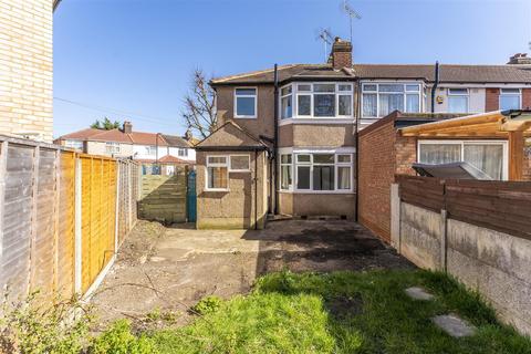 3 bedroom end of terrace house for sale, Lee Road, Perivale UB6