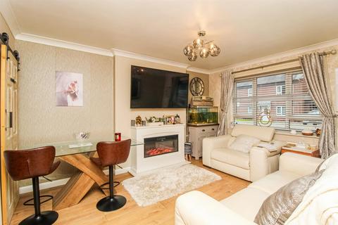 2 bedroom ground floor flat for sale, Elm Tree Street, Wakefield WF1