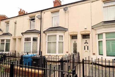 2 bedroom house to rent, Churchill Villas, Holland Street, Hull