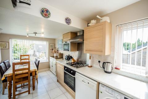 4 bedroom semi-detached house for sale, Norton Close, Halifax HX2