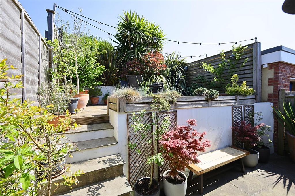 Sunny garden 2.jpg