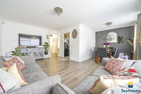 2 bedroom flat for sale, Thornton Close, Surrey GU2