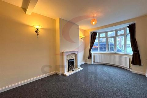 3 bedroom semi-detached house to rent, Seaford Road, Leicester LE2