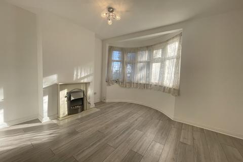 2 bedroom flat to rent, Boxtree Lane, Harrow HA3