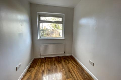 2 bedroom flat to rent, Boxtree Lane, Harrow HA3