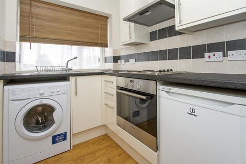 Studio to rent, Merganser Court, Harrier Road, London